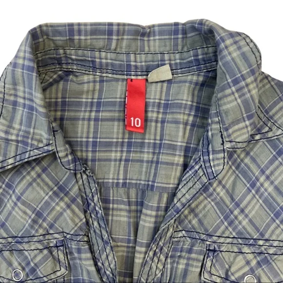 H&M Divided • Short Sleeve Green Plaid Snap Burton Top 10 ASO Bella Swan Alt - Picture 3 of 8